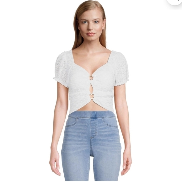 Madden NYC Women's Juniors Sz XXL  Hardware Cutout Floral Lace White Top - Picture 1 of 11